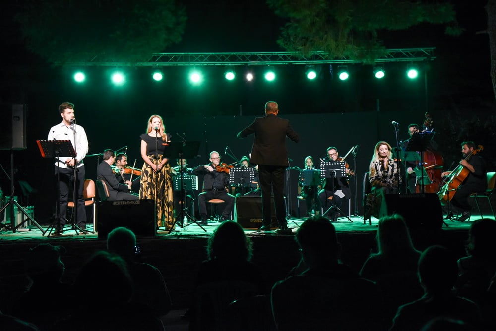 Μουσικής και αγάπης λόγου